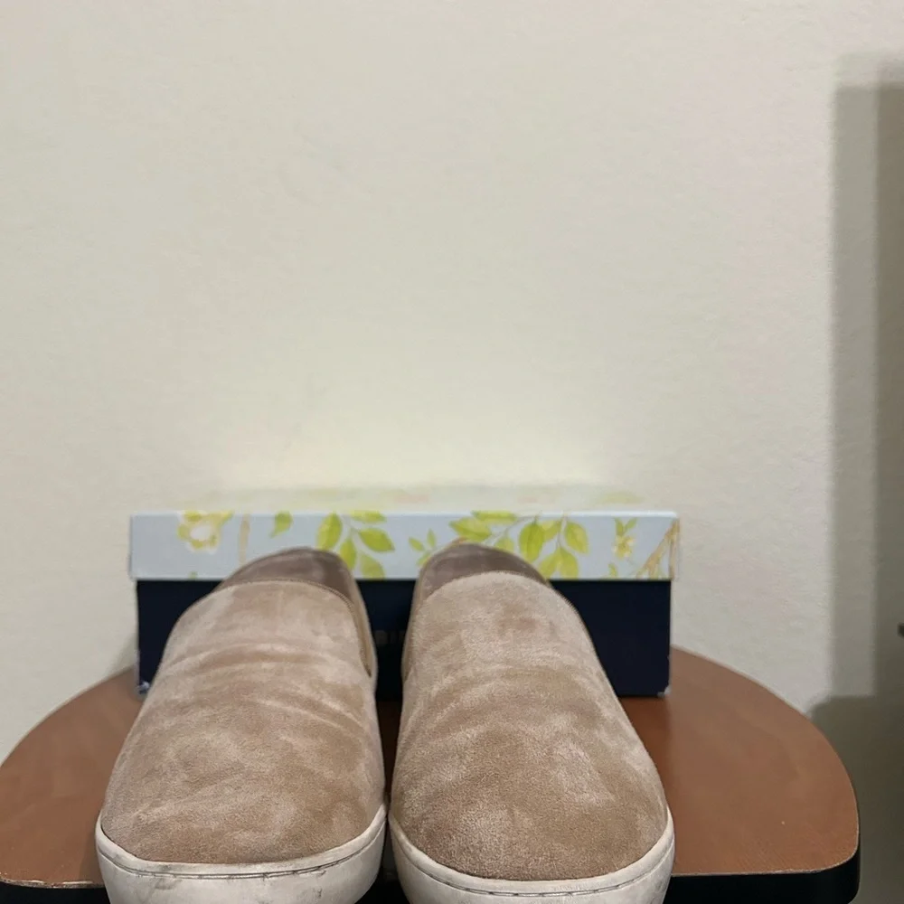 BIRDIES The Swift Classic Shell Suede Slip On Sneaker Beige Tan Loafer Size 9.5